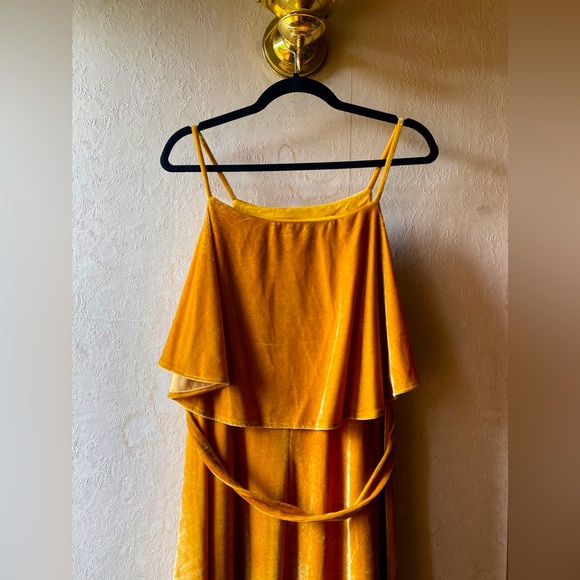Vintage crushed velvet golden yellow dress - Picture 3 of 7